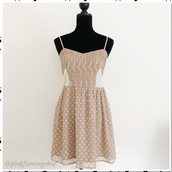 Bar III Dresses & Skirts - bar III Flowers and Lace Chiffon Sundress M